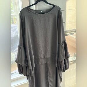 Black Women's Hi-Low Top